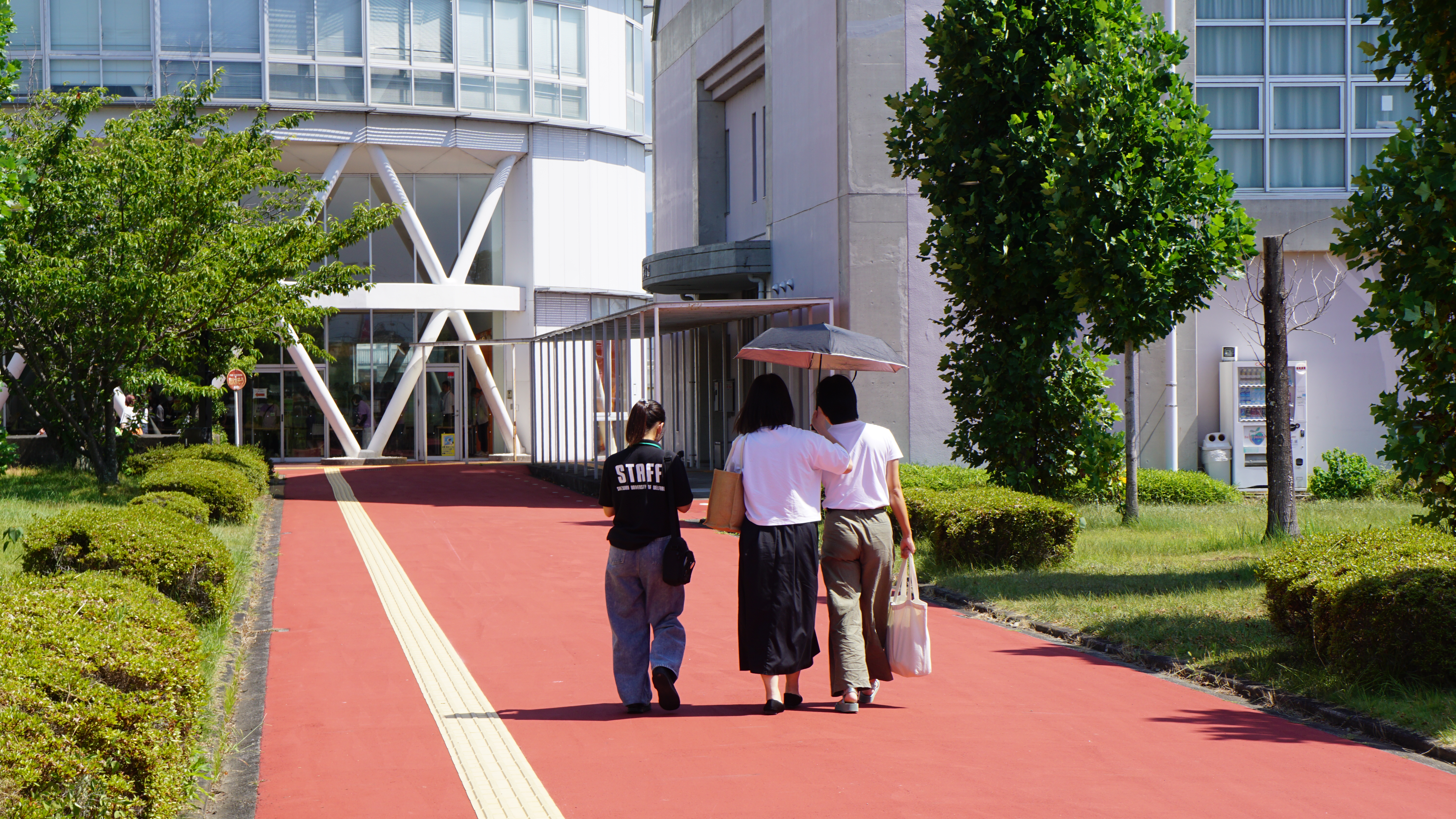 しずふく生と教員とお話コーナー写真