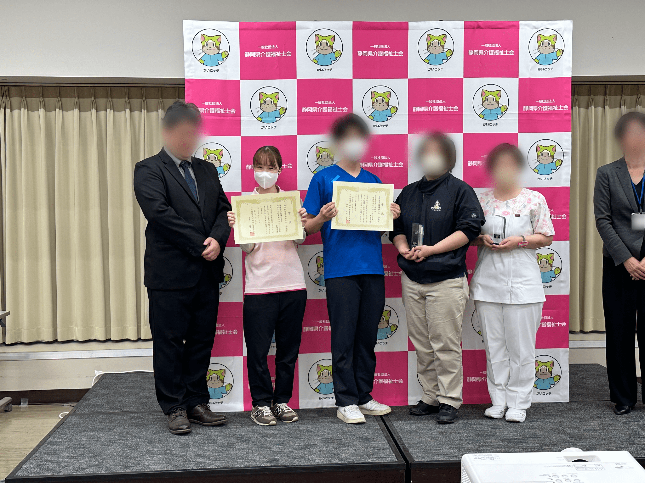 受賞者の集合写真