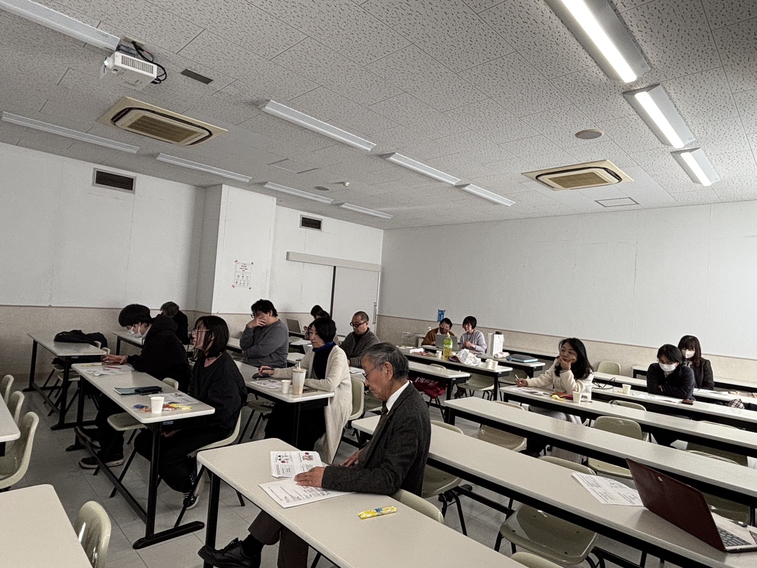 モンゴルGLUオンライン学術交流会