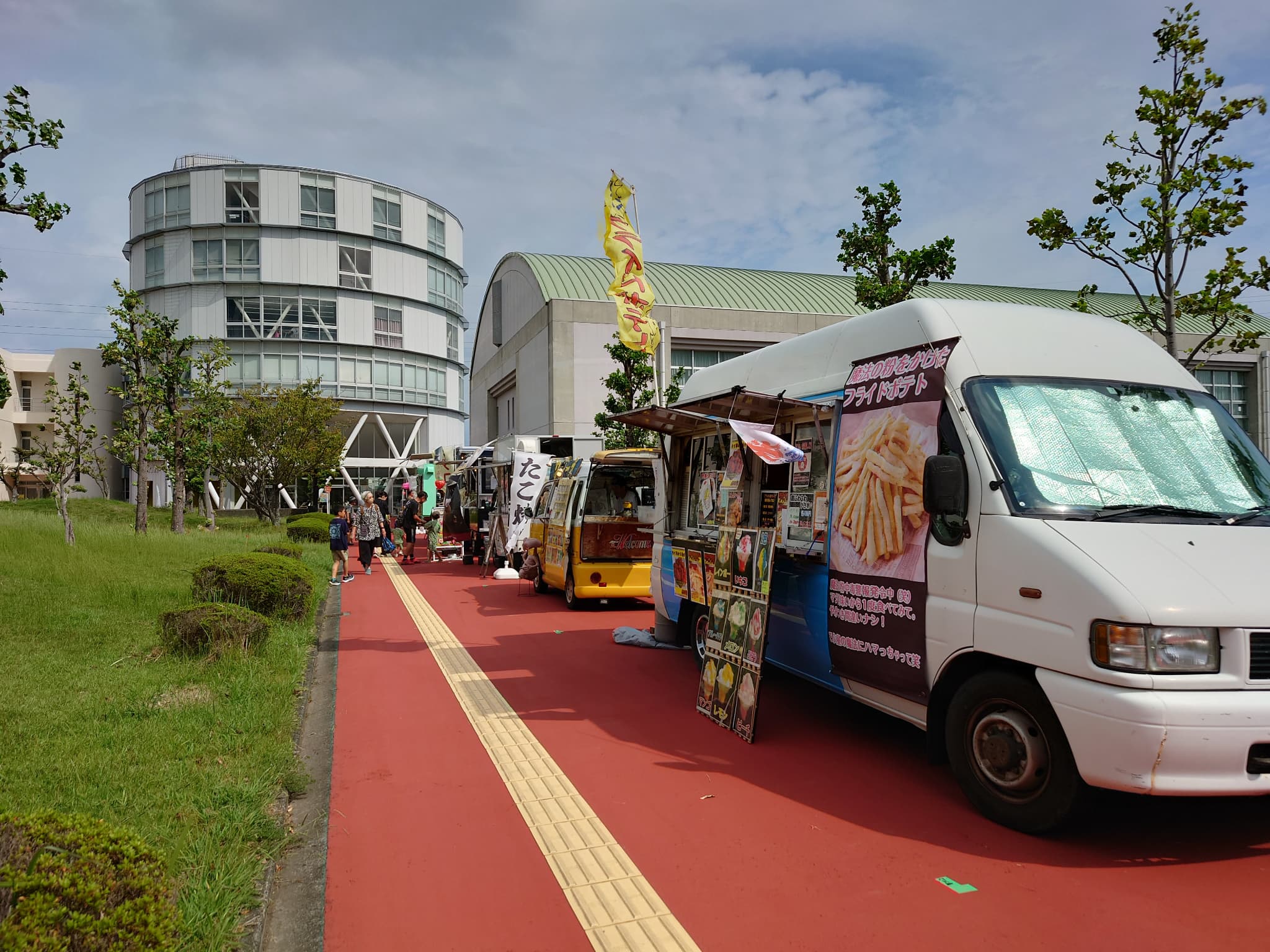ひだまりマルシェの様子