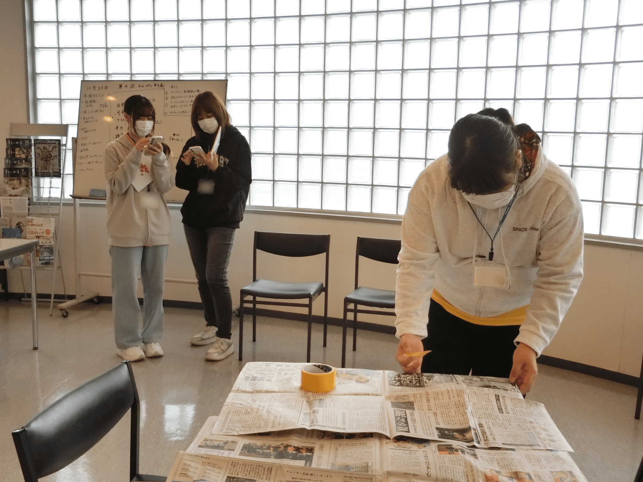 わんぱく寺子屋スタッフ準備中の様子